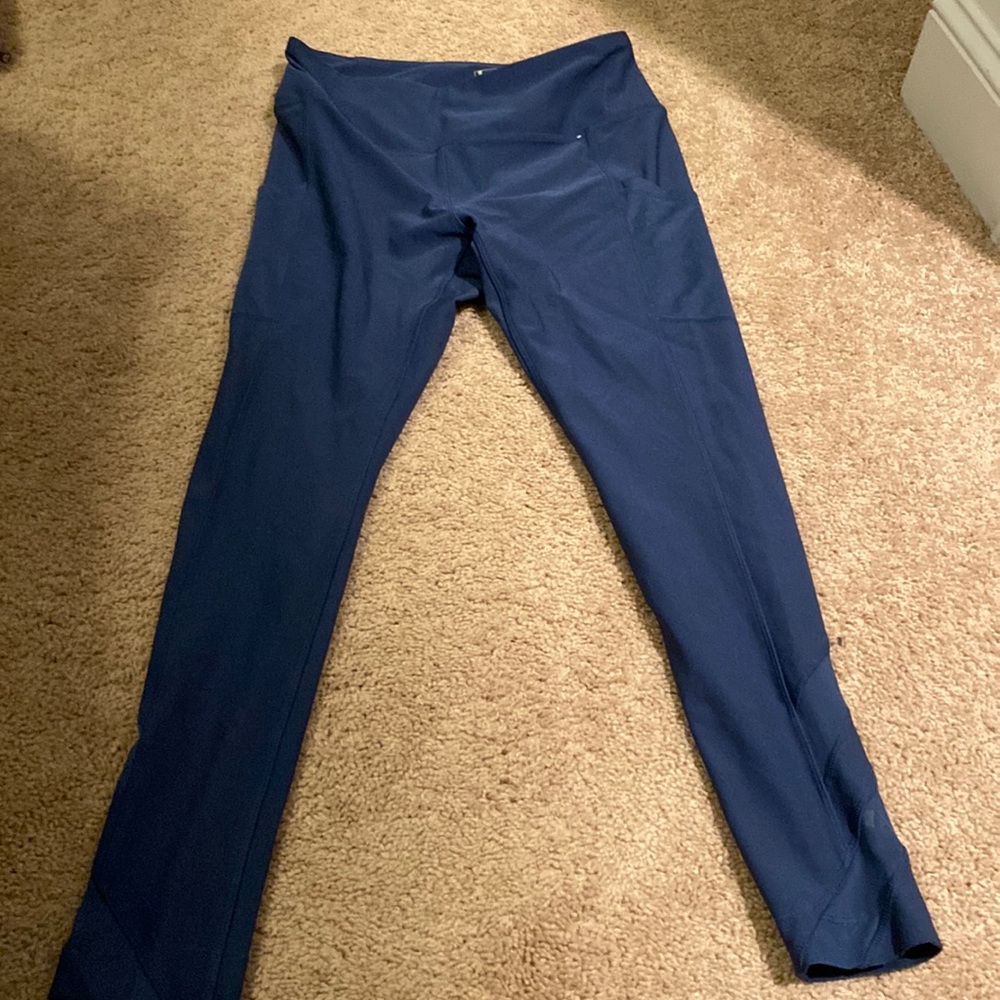 Dark blue leggings